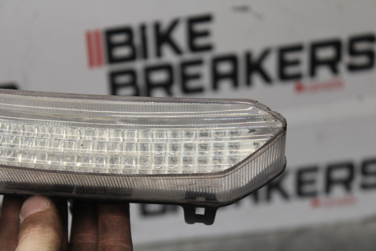 03 YAMAHA YZF R1 AFTERMARKET REAR TAIL TAILLIGHT BACK BRAKE LIGHT BB895