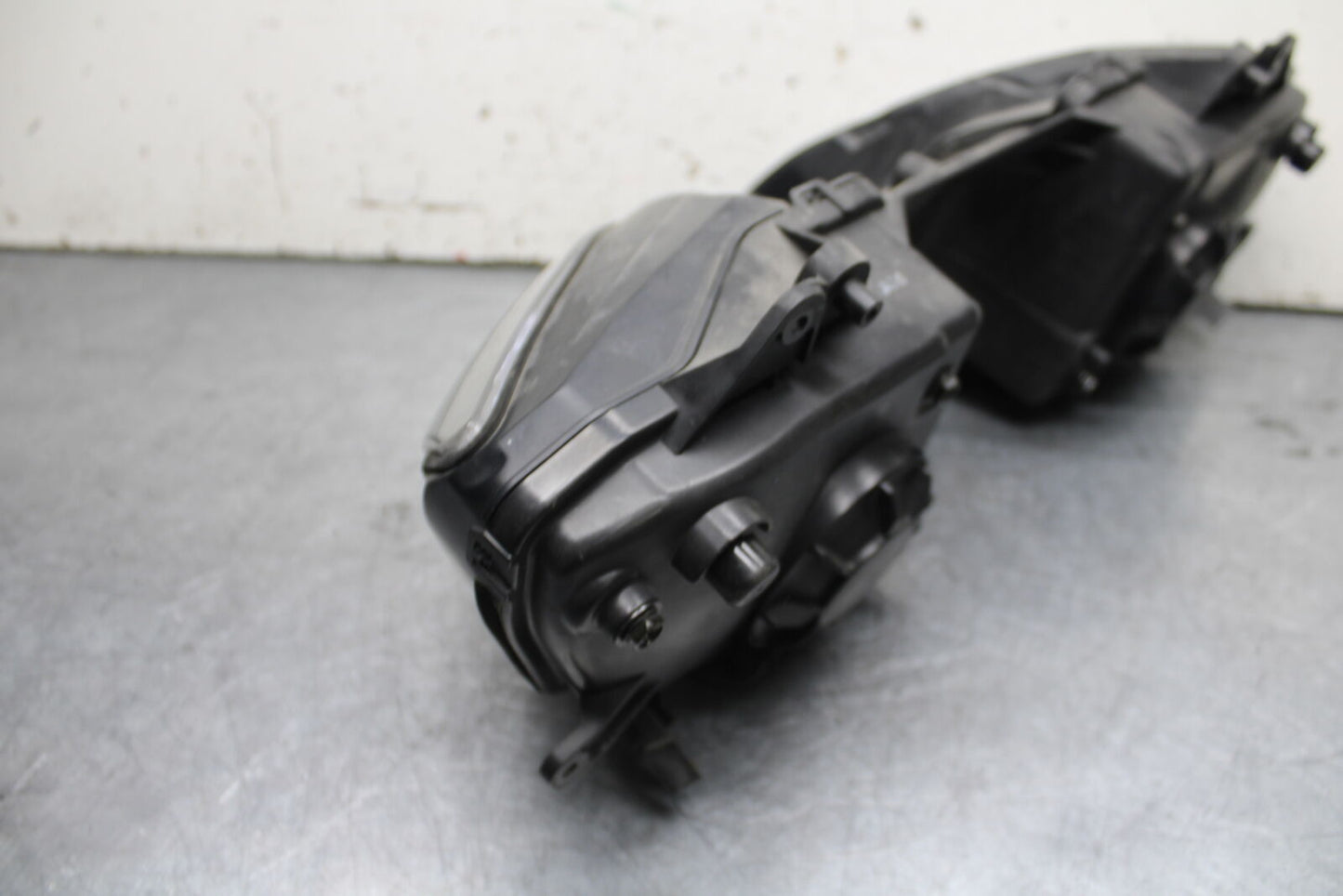 06 YAMAHA YZF R6 FRONT HEADLIGHT HEAD LIGHT LAMP BB716