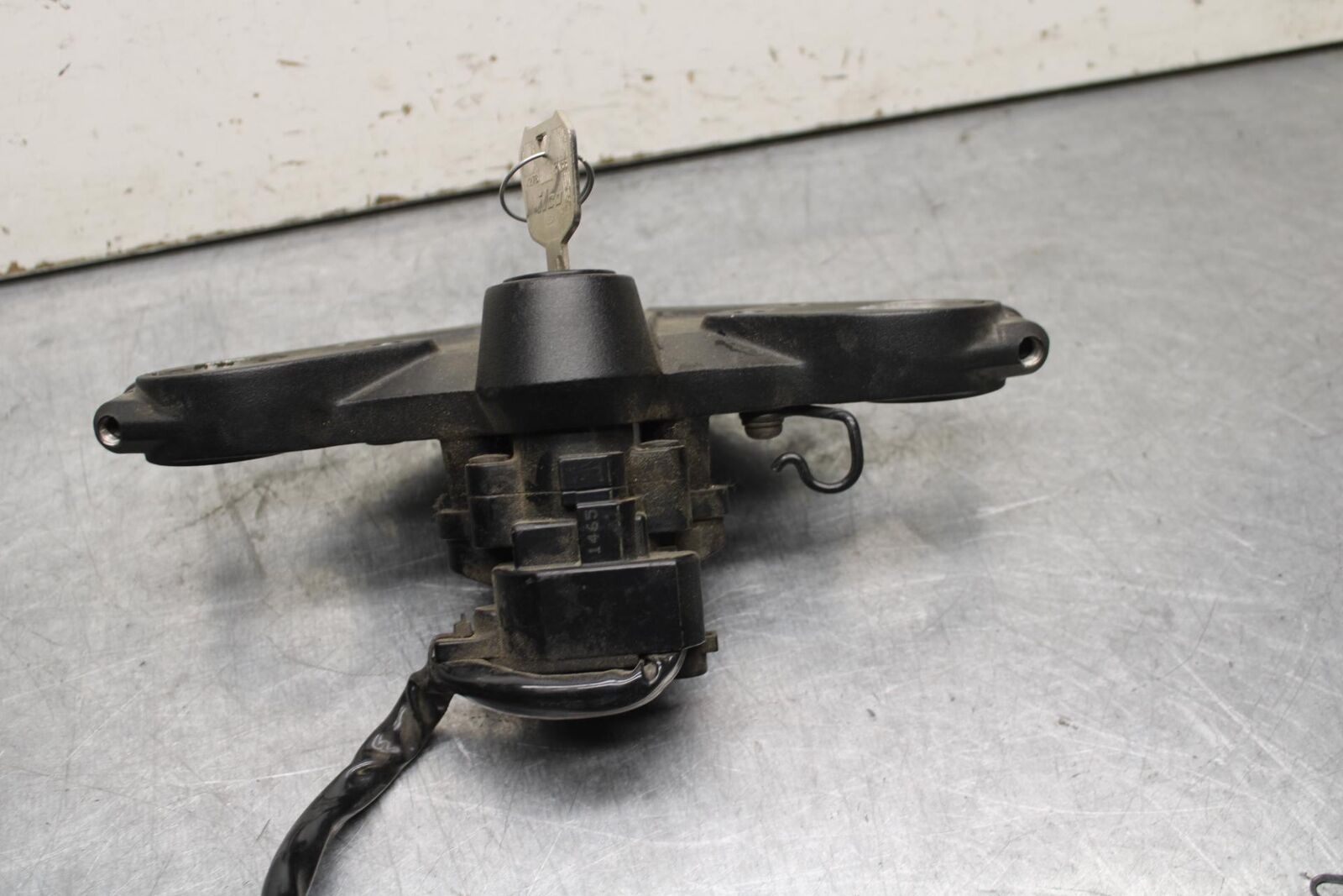 15-16 KAWASAKI EX300 IGNITION LOCK KEY SET W/ GAS CAP AND SEAT LOCK BB635