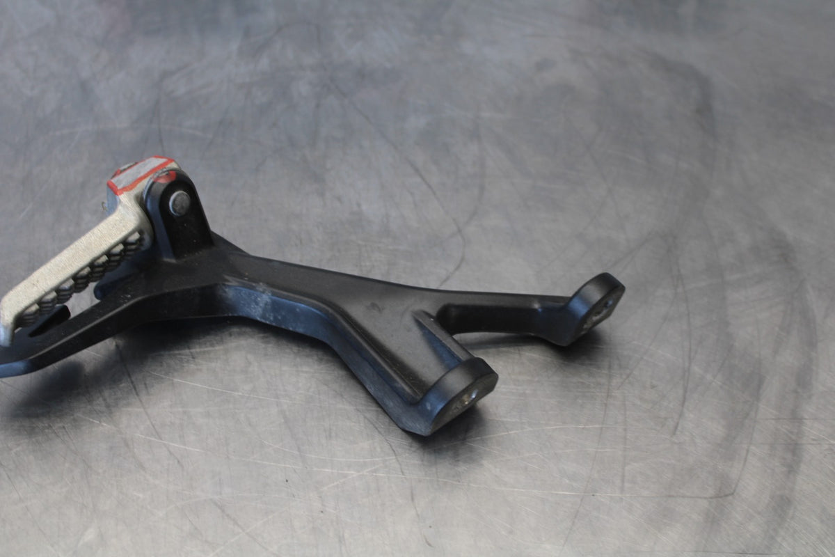24-25 KAWASAKI NINJA 500 ABS LEFT REAR BACK PASSENGER PEG BB899