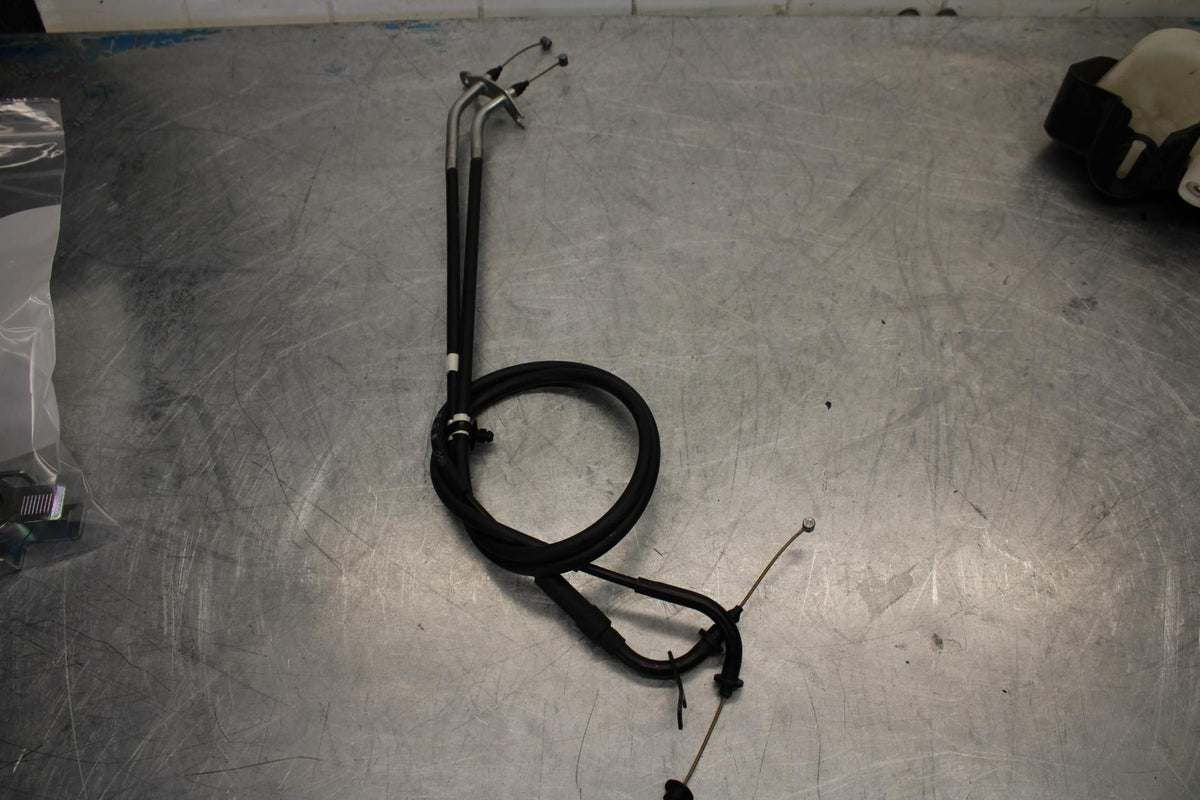 17-18 YAMAHA YZF R3 THROTTLE CABLES LINES  BB438