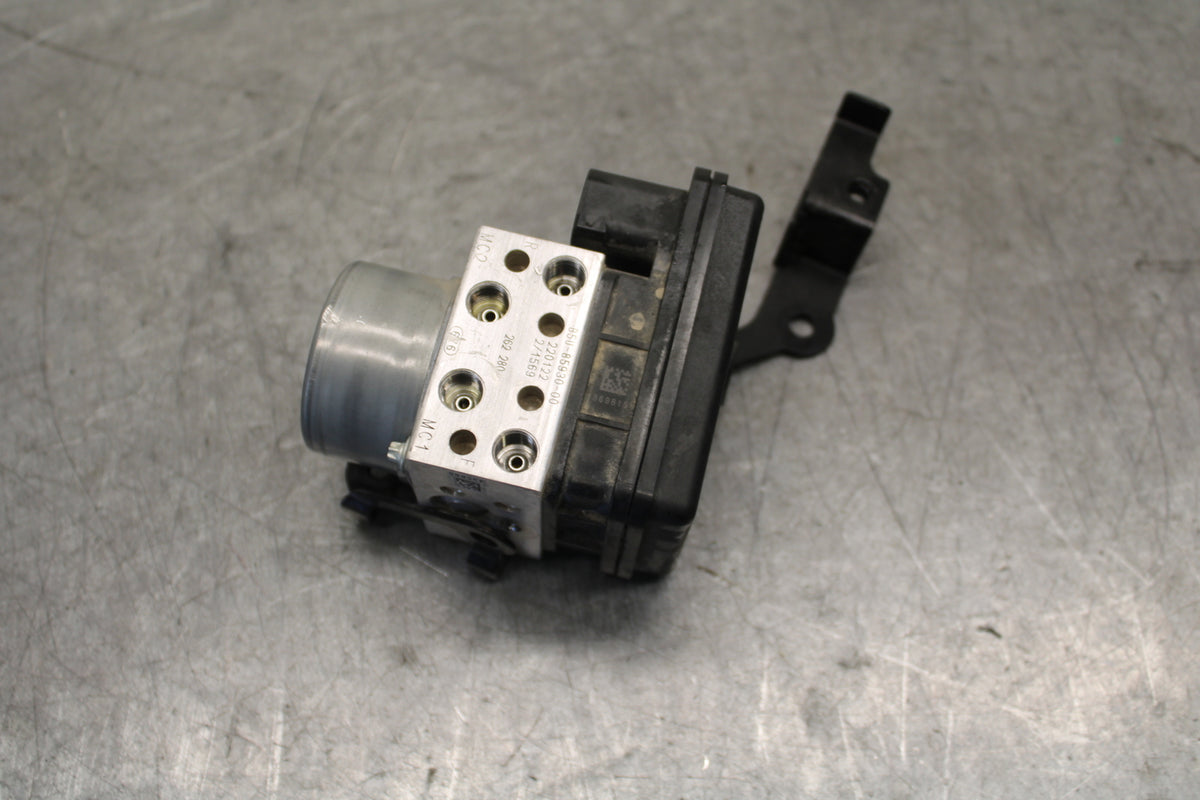 22-24 YAMAHA XSR900 ABS PUMP UNIT MODULE BB683