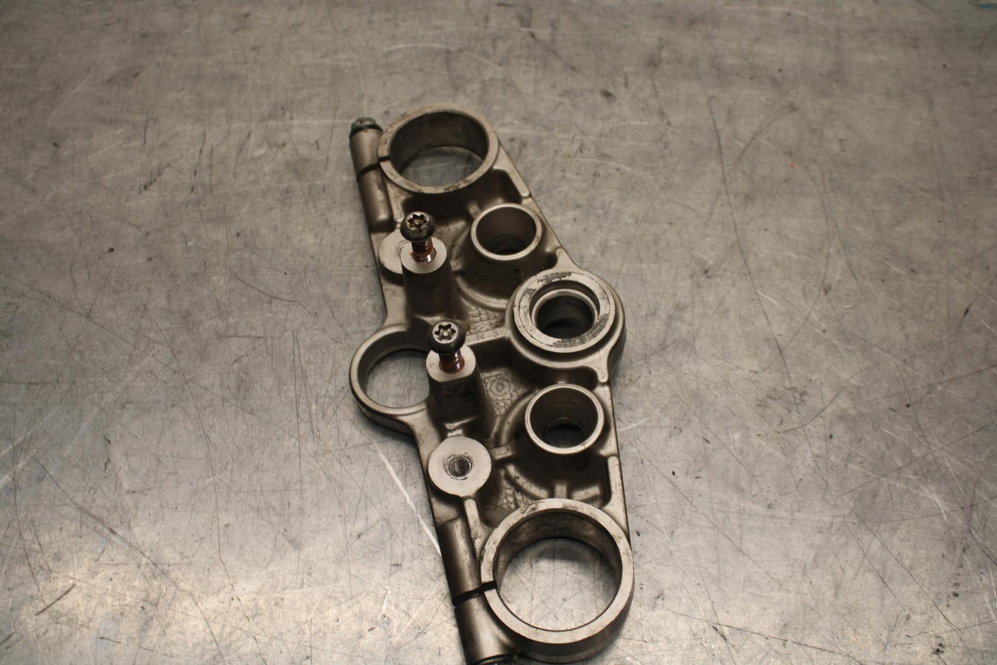 1997 Suzuki Bandit 1200 GSF1200S FORKS UPPER TRIPLE TREE CLAMP BB559