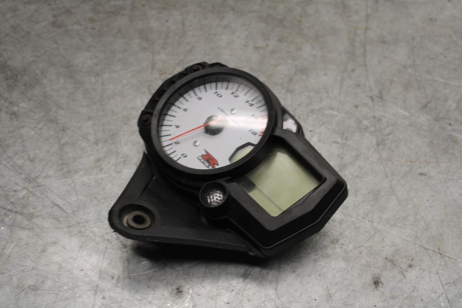 06-07 SUZUKI GSXR600 SPEEDO TACH GAUGES DISPLAY CLUSTER SPEEDOMETER BB543#A