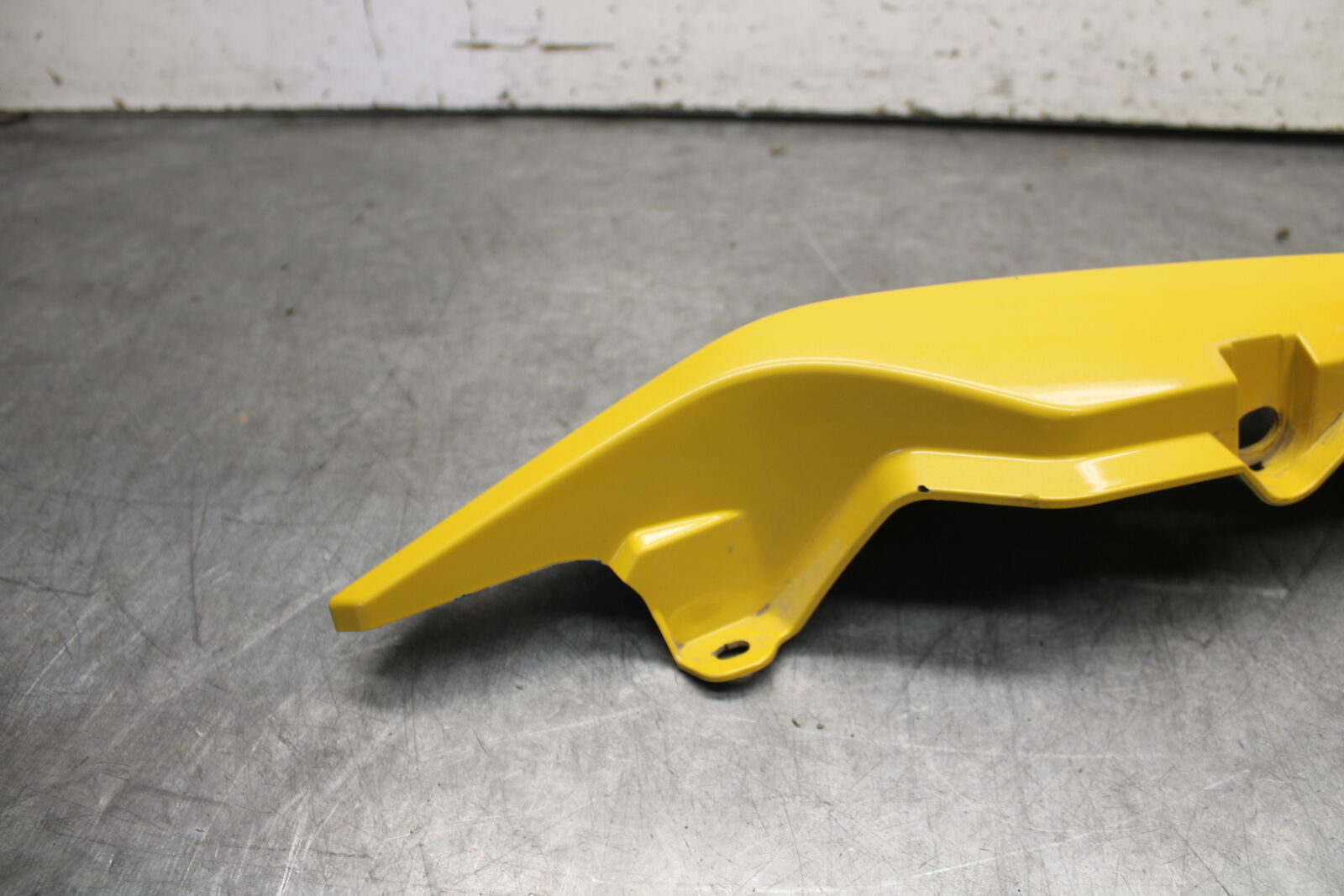 09-15 YAMAHA FZ6R RIGHT REAR BACK TAIL FAIRING COWL SHROUD  BB686