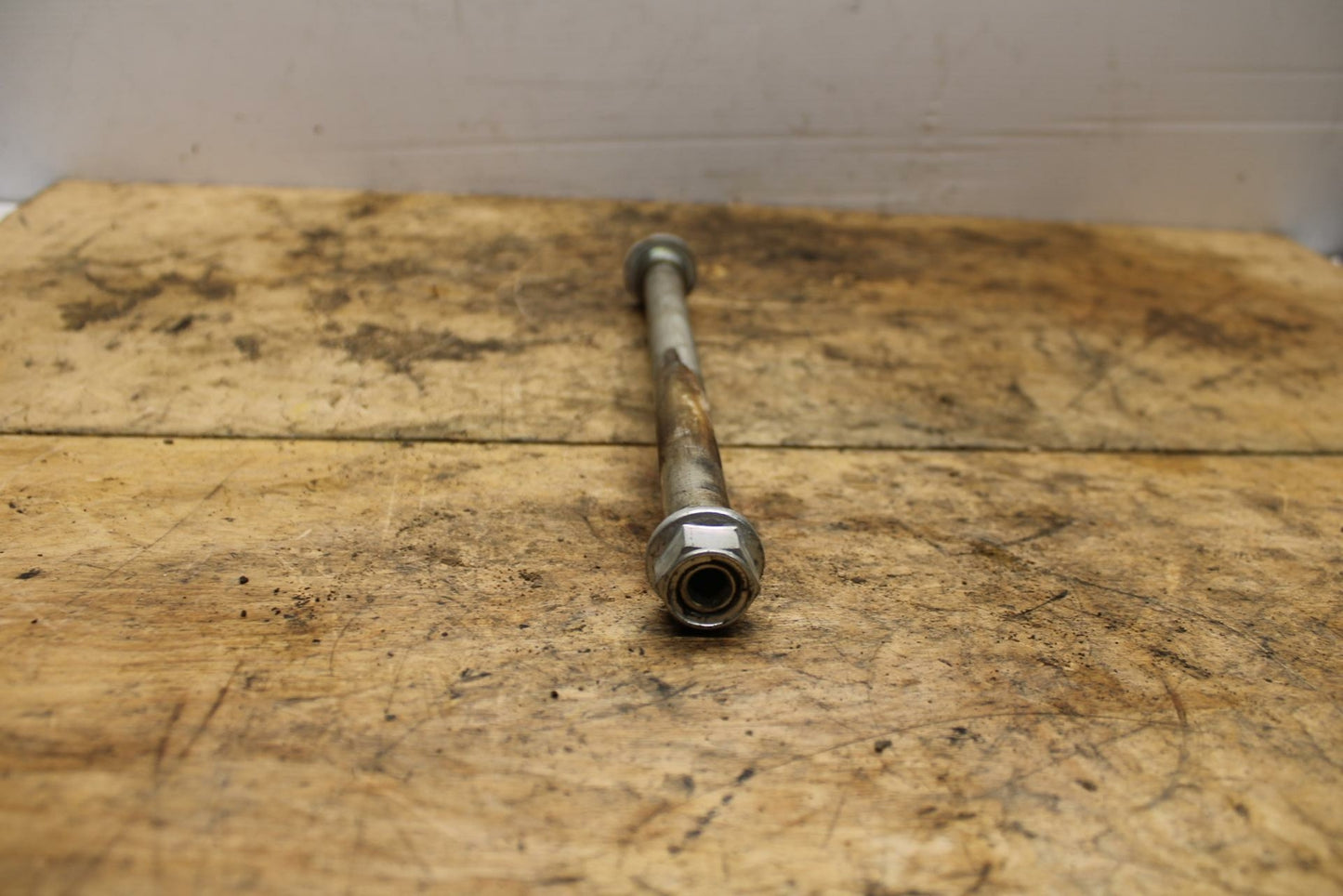 07-11 SUZUKI VSTROM 650 REAR BACK SWINGARM BOLT SUSPENSION PIVOT AXLE BB340