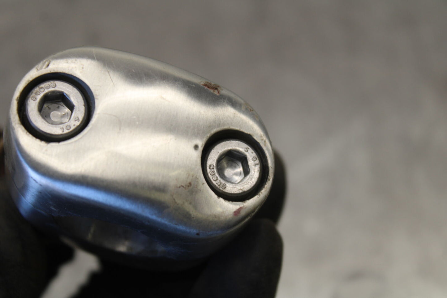 05-06 YAMAHA ROYAL STAR HANDLEBAR RISERS BB697