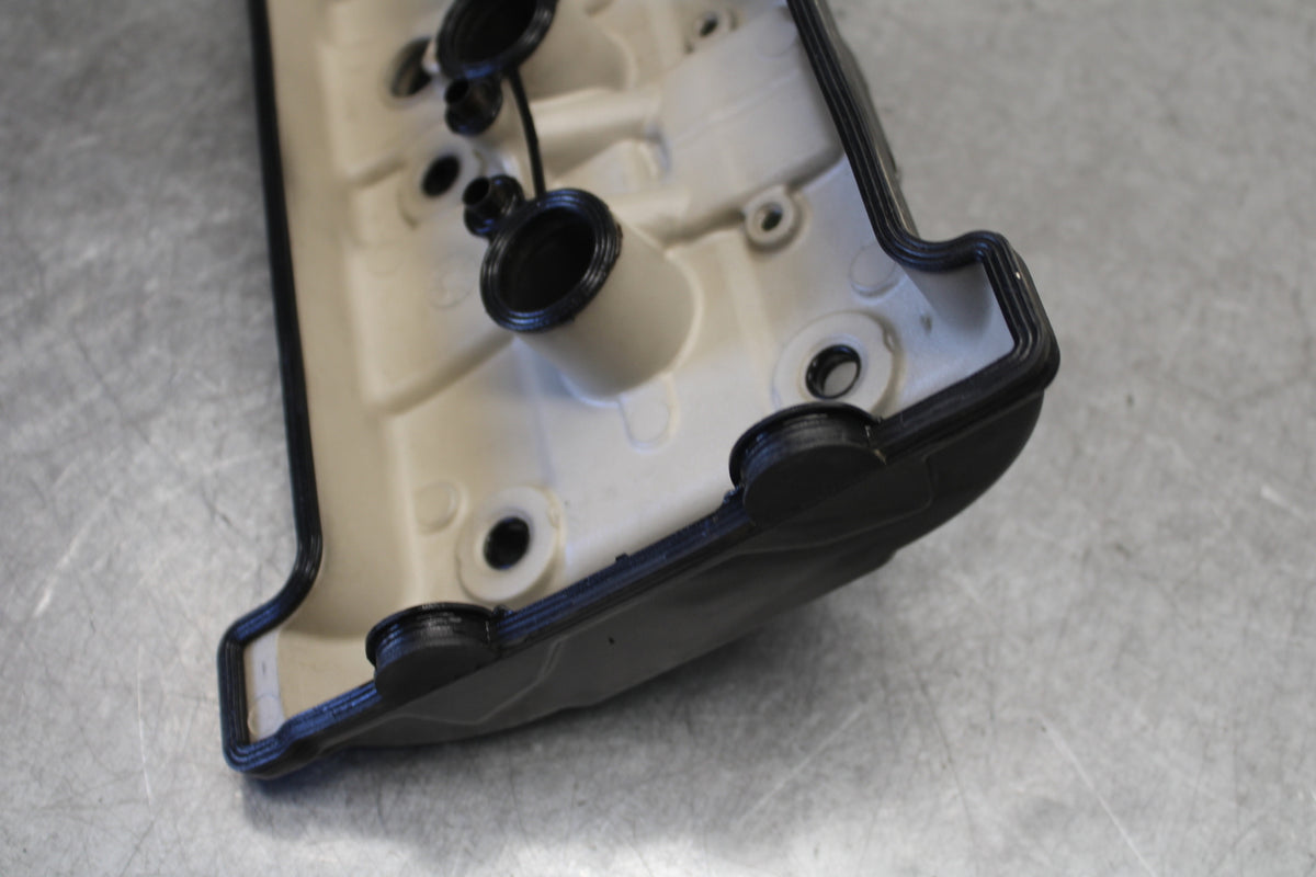 08-09 YAMAHA YZF R6S VALVE COVER  BB690