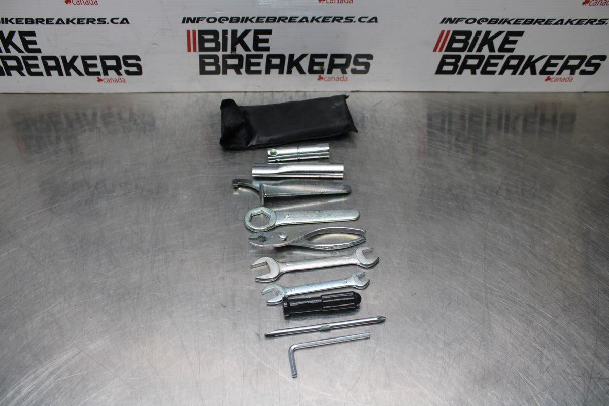15 SUZUKI GW250F STOCK TOOLS OEM TOOL BAG KIT SET BB789