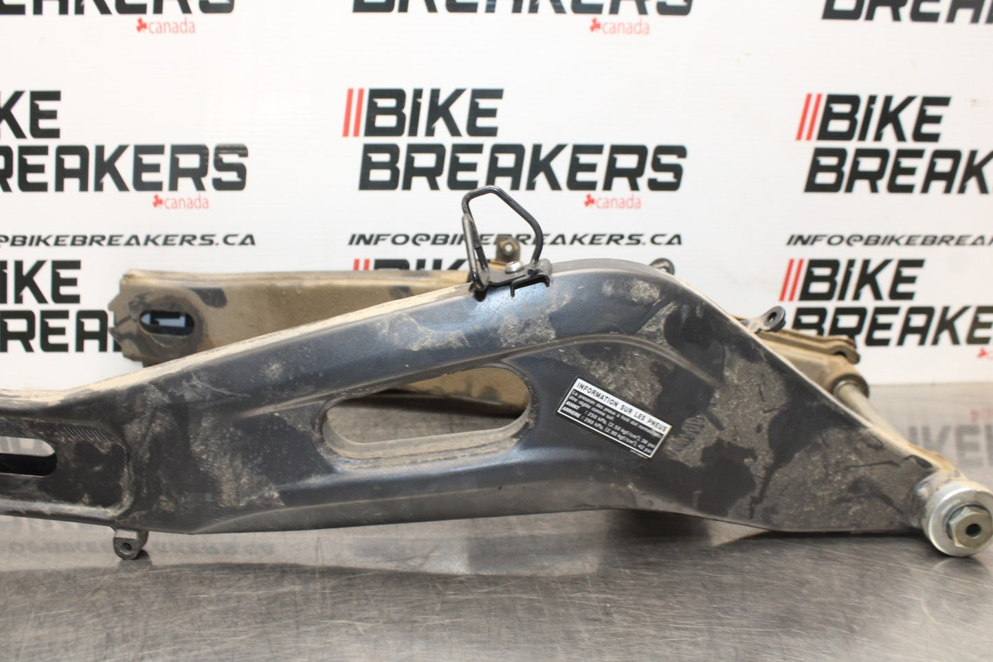 22-25 YAMAHA YZF R7 REAR SWINGARM BACK SUSPENSION SWING ARM BEB-22110-01-P0 BB76