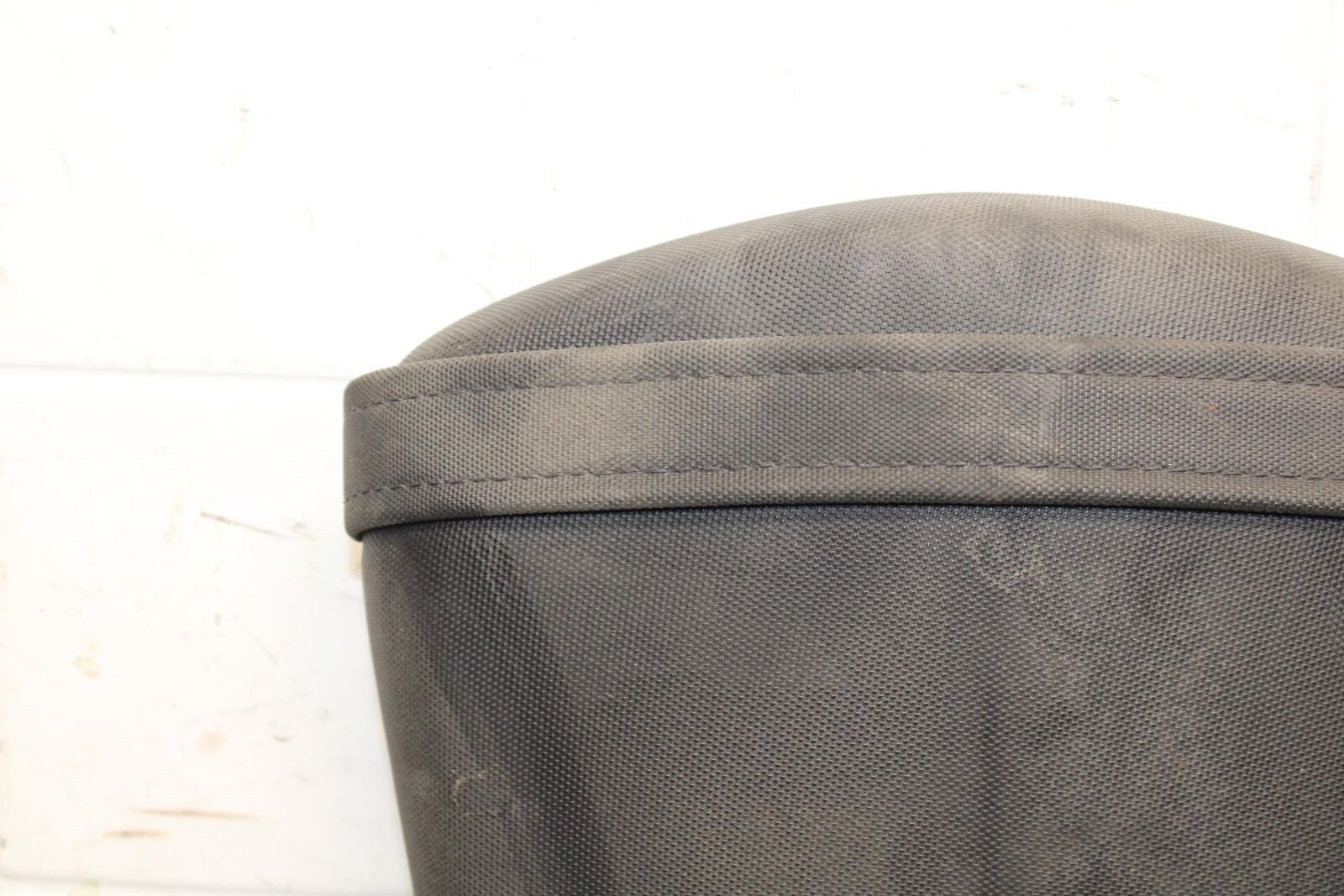 2015 Suzuki GSXR750 REAR BACK PASSENGER TANDEM SEAT PAD SADDLE  BB595