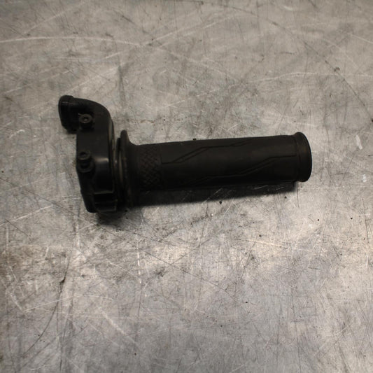 18 YAMAHA YZF R1  THROTTLE CABLE LINE HOUSING GUIDE BB473