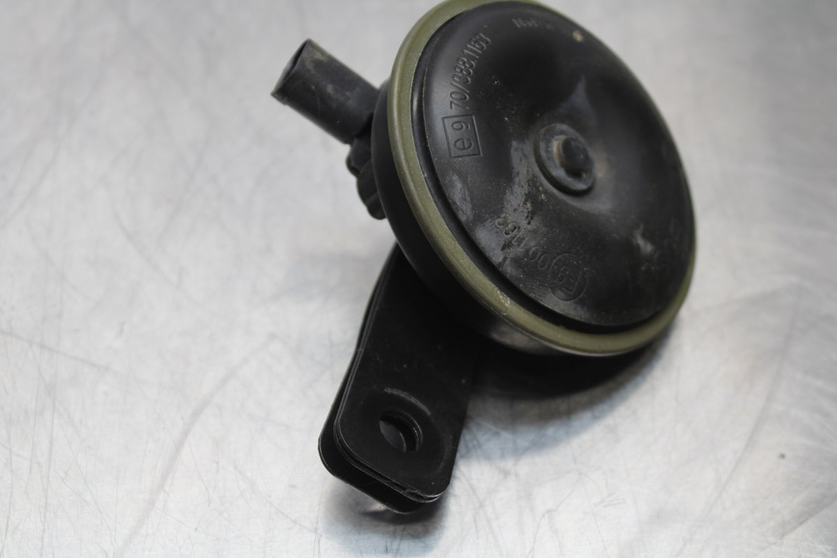06-12 BMW F800ST HORN SIGNAL BB144