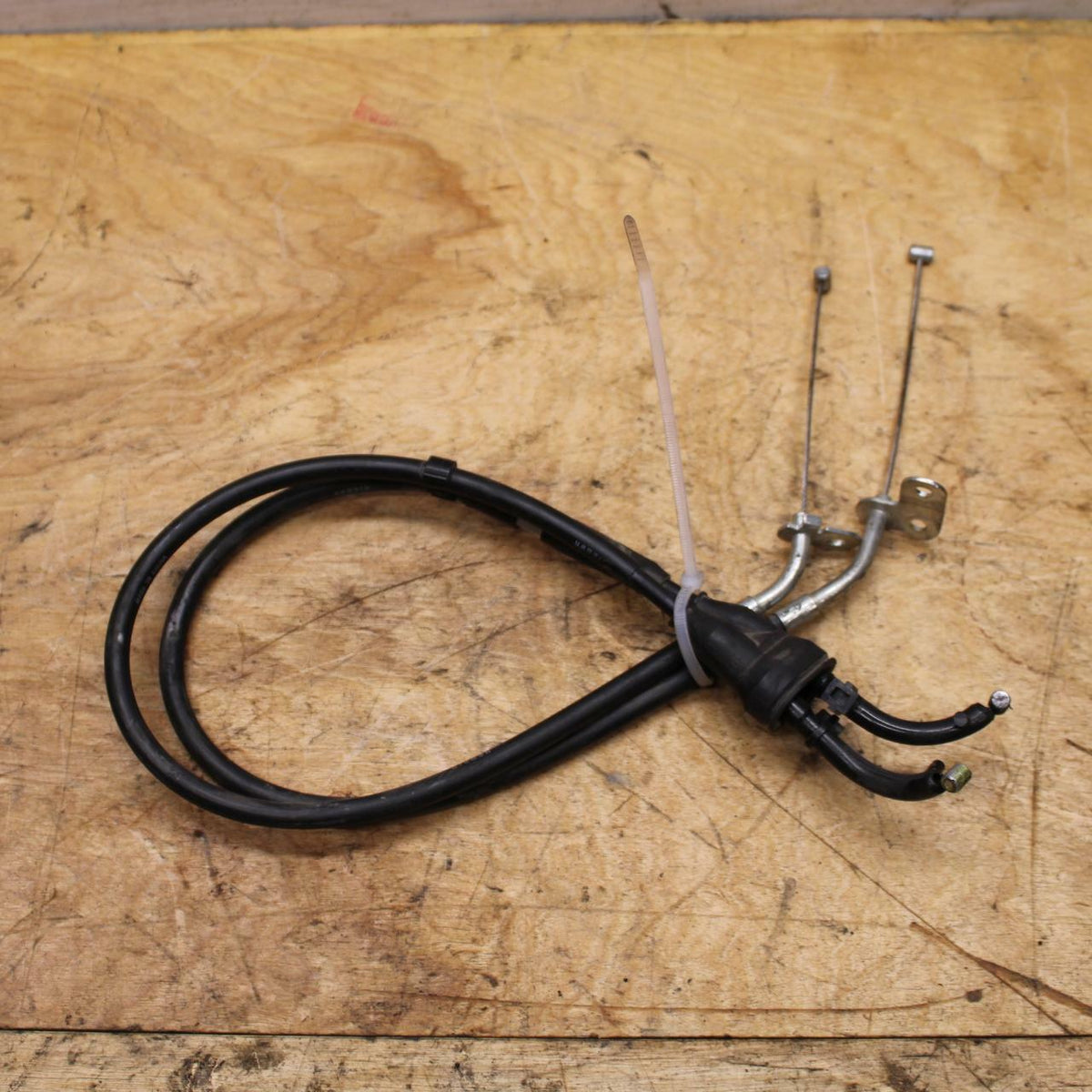 07-08 YAMAHA YZF R1 THROTTLE CABLES LINES BB333