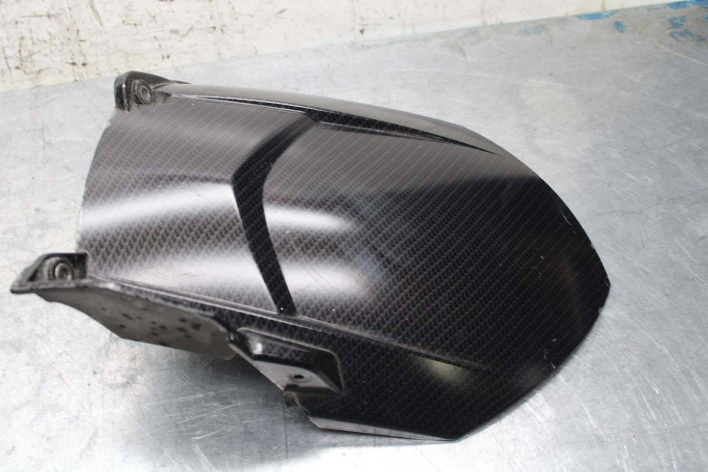 2007 Yamaha YZF R1 REAR BACK WHEEL TIRE HUGGER FENDER 4C8-21650-00-00 BB575