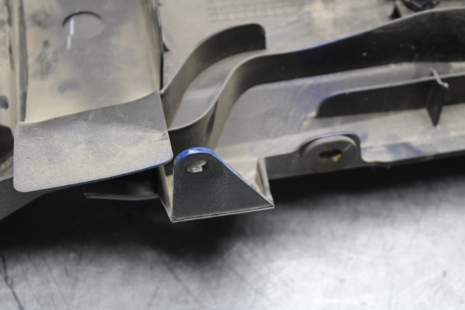 19-22 KAWASAKI Z400 REAR UNDERTAIL & BATTERY TRAY FAIRING COWL FENDER BB708