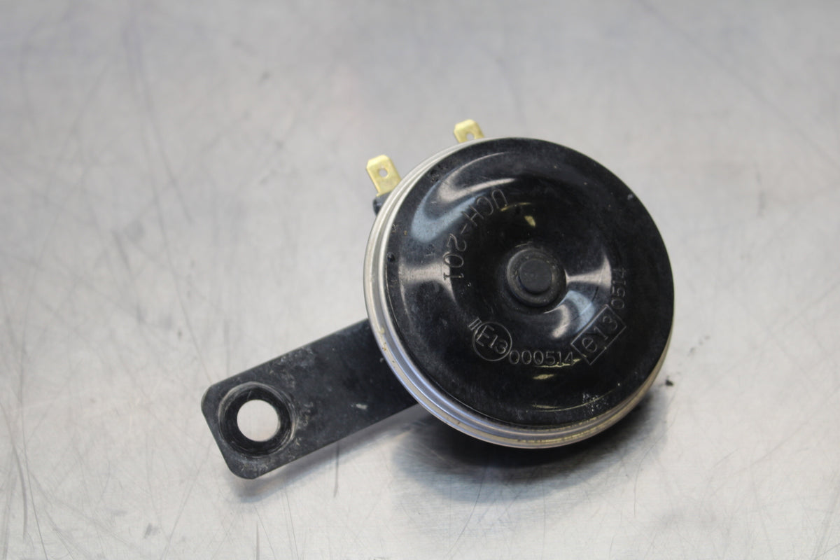 23 YAMAHA YZF R3 HORN SIGNAL BB147