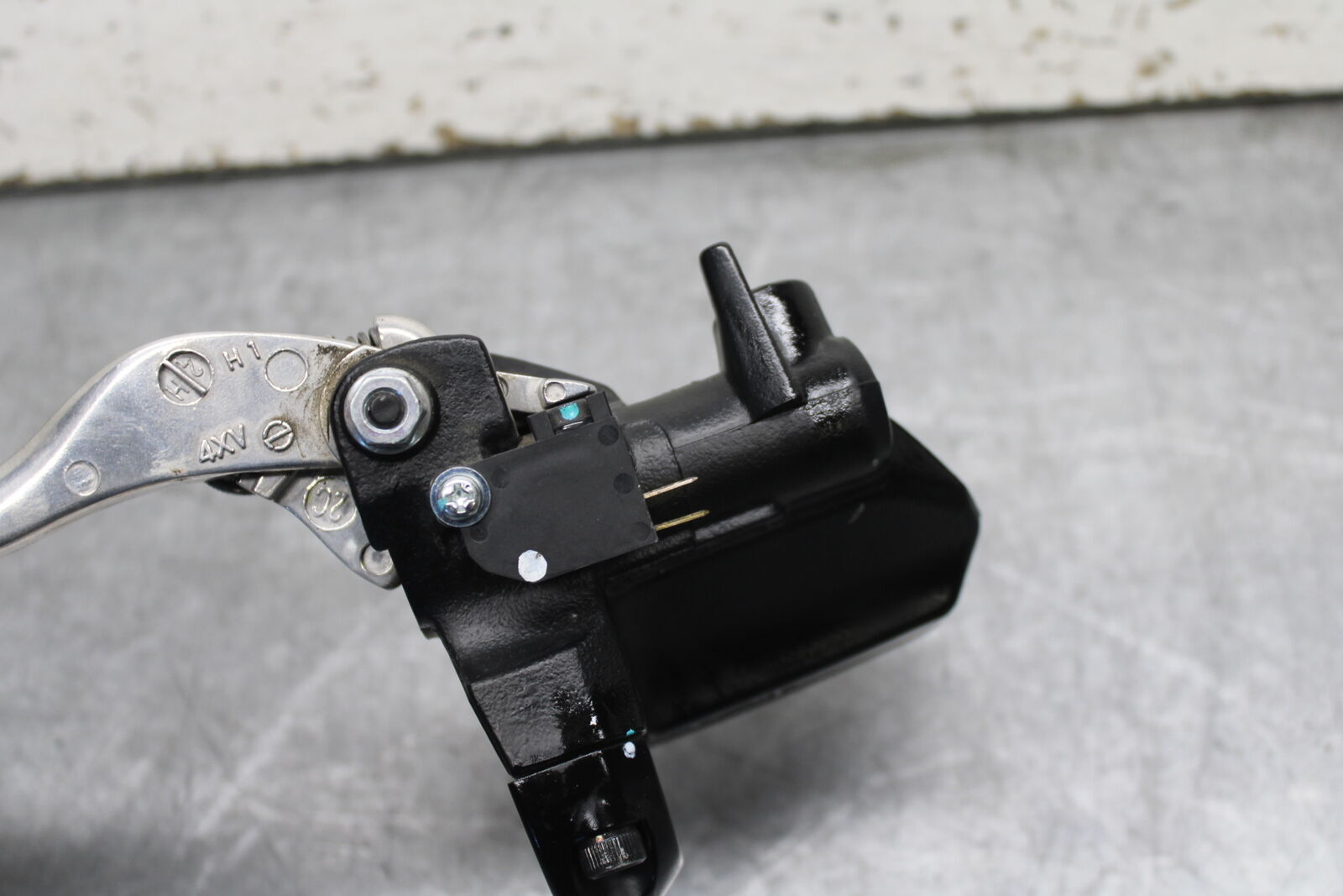 18-24 KAWASAKI NINJA 650 FRONT BRAKE MASTER CYLINDER w/ LEVER BB725