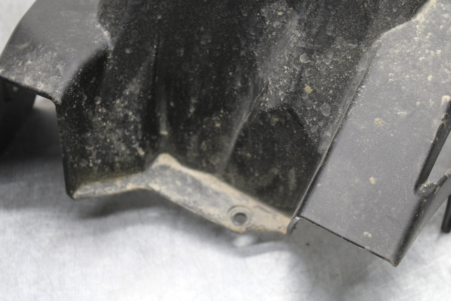 24 KAWASAKI NINJA 500 ABS REAR BACK WHEEL TIRE HUGGER FENDER BB730