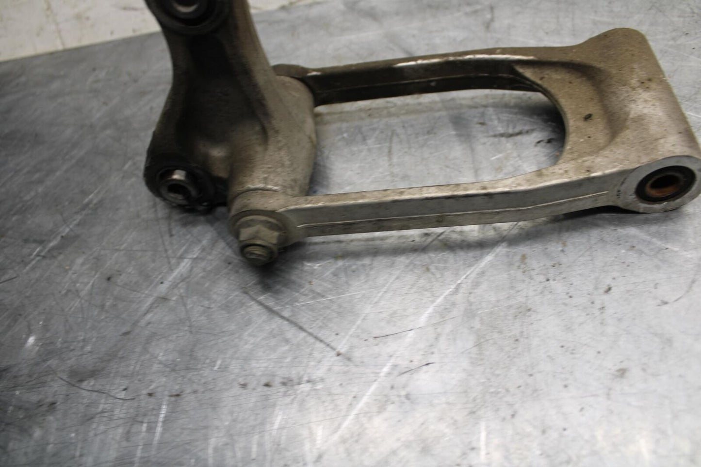 2008 Suzuki GSXR1000 REAR DOGBONE SHOCK LINKAGE LINK 62600-21810 BB519