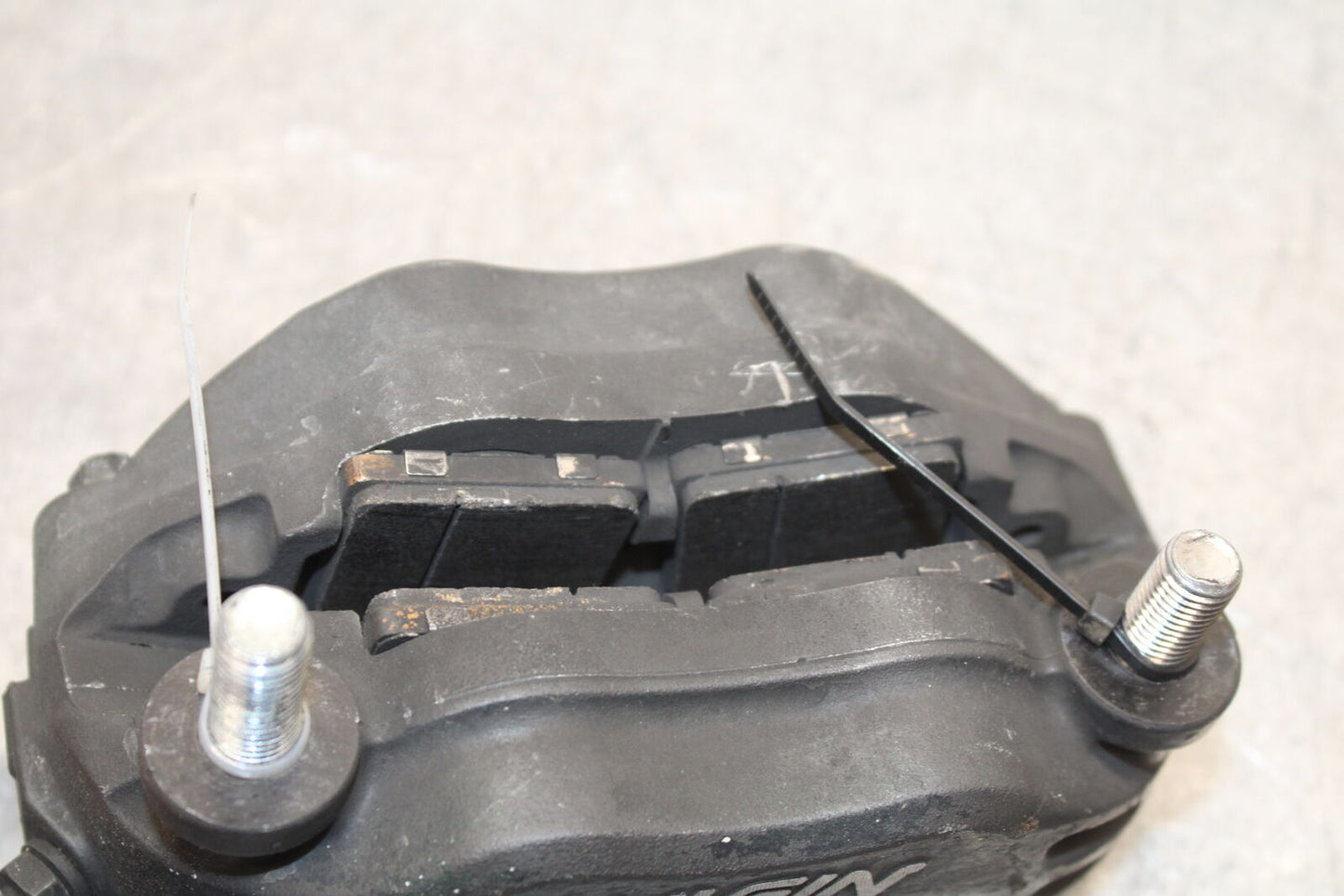 09-12 KAWASAKI NINJA ZX6R ZX600R RIGHT LEFT FRONT BRAKE CALIPER SET PAIR BB656