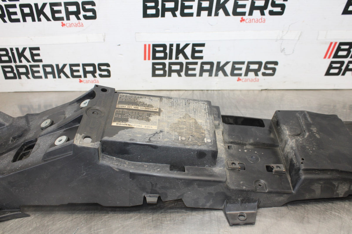 15-17 YAMAHA FJ09 REAR BACK TAIL UNDERTAIL BATTERY TRAY PLASTIC BB906