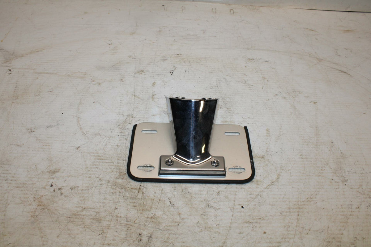 05-09 SUZUKI BOULEVARD C90 LICENSE PLATE HOLDER BB357