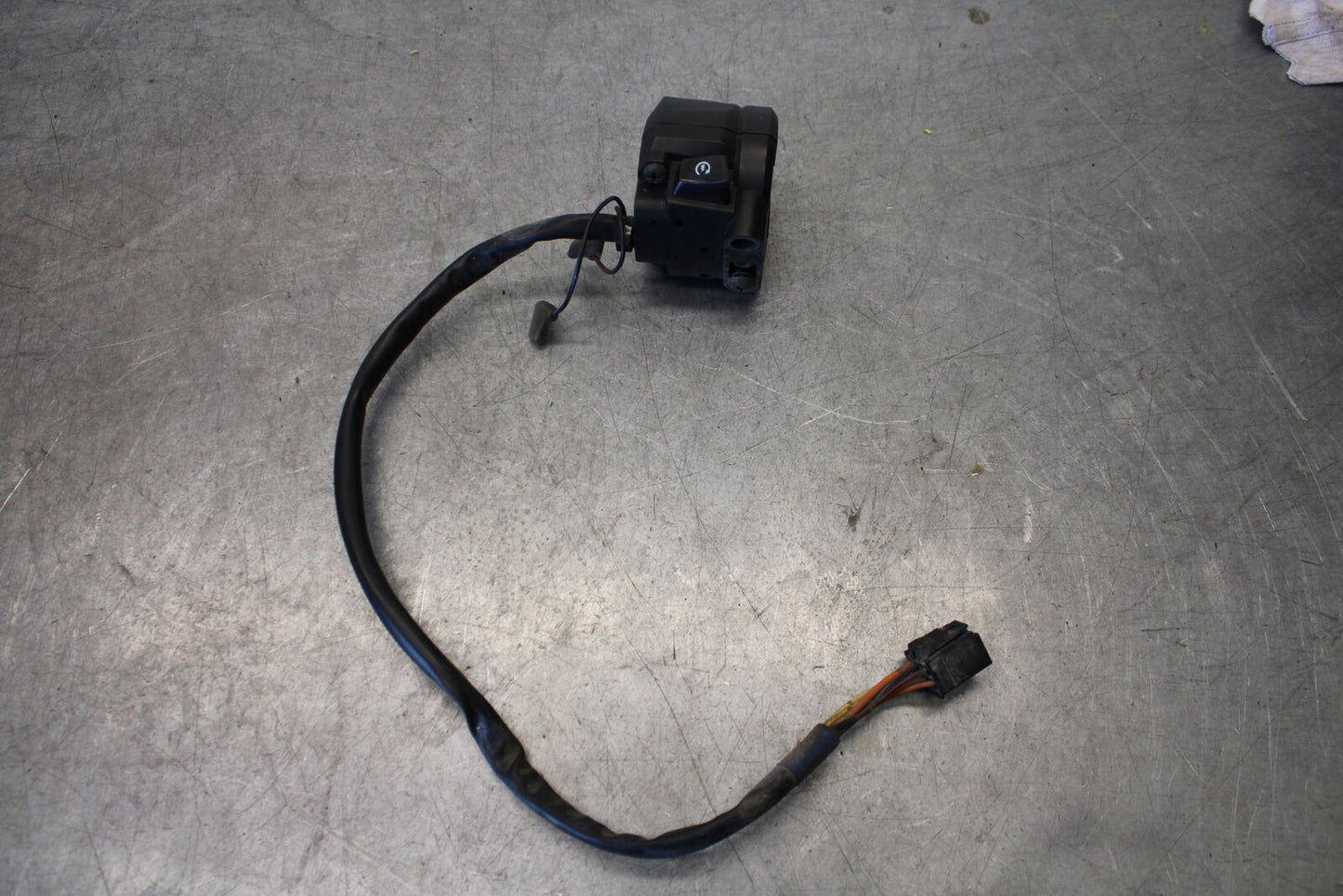 05-06 SUZUKI GSXR1000 RIGHT CLIP ON HANDLE KILL OFF START SWITCH SWITCHES BB663