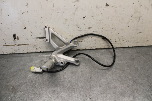 21-24 APRILIA RSV4 RIGHT REARSET REAR SET DRIVER FOOT PEG REST STOP BB668