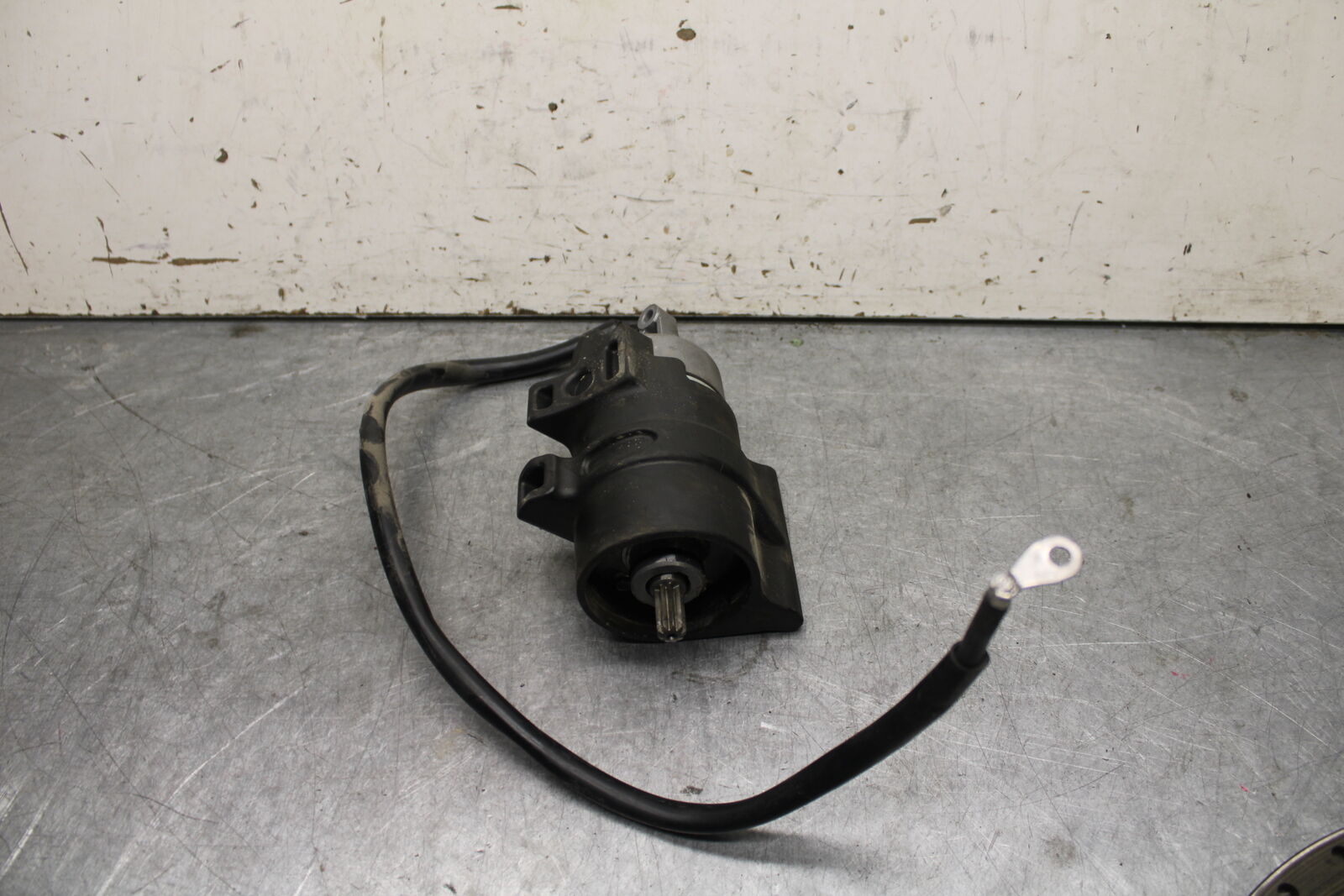 22-24 YAMAHA XSR900 ENGINE STARTING STARTER MOTOR -DC 12V BB683