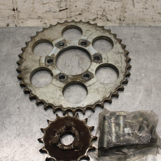 75 SUZUKI GT 550 FRONT AND REAR BACK SPROCKET BB67