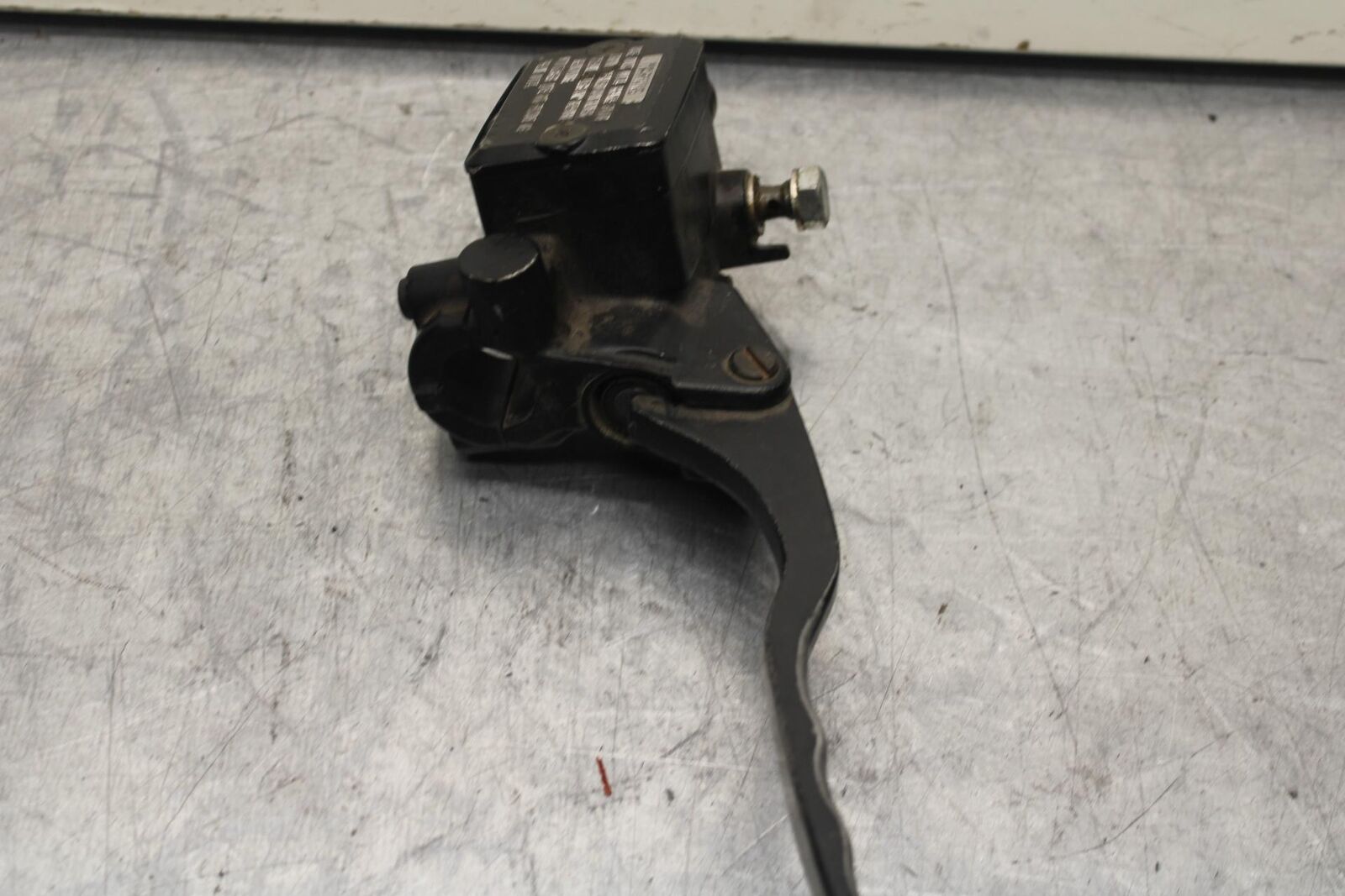 1985 Kawasaki Ninja 900R ZX900A FRONT BRAKE MASTER CYLINDER w/ LEVER BB84