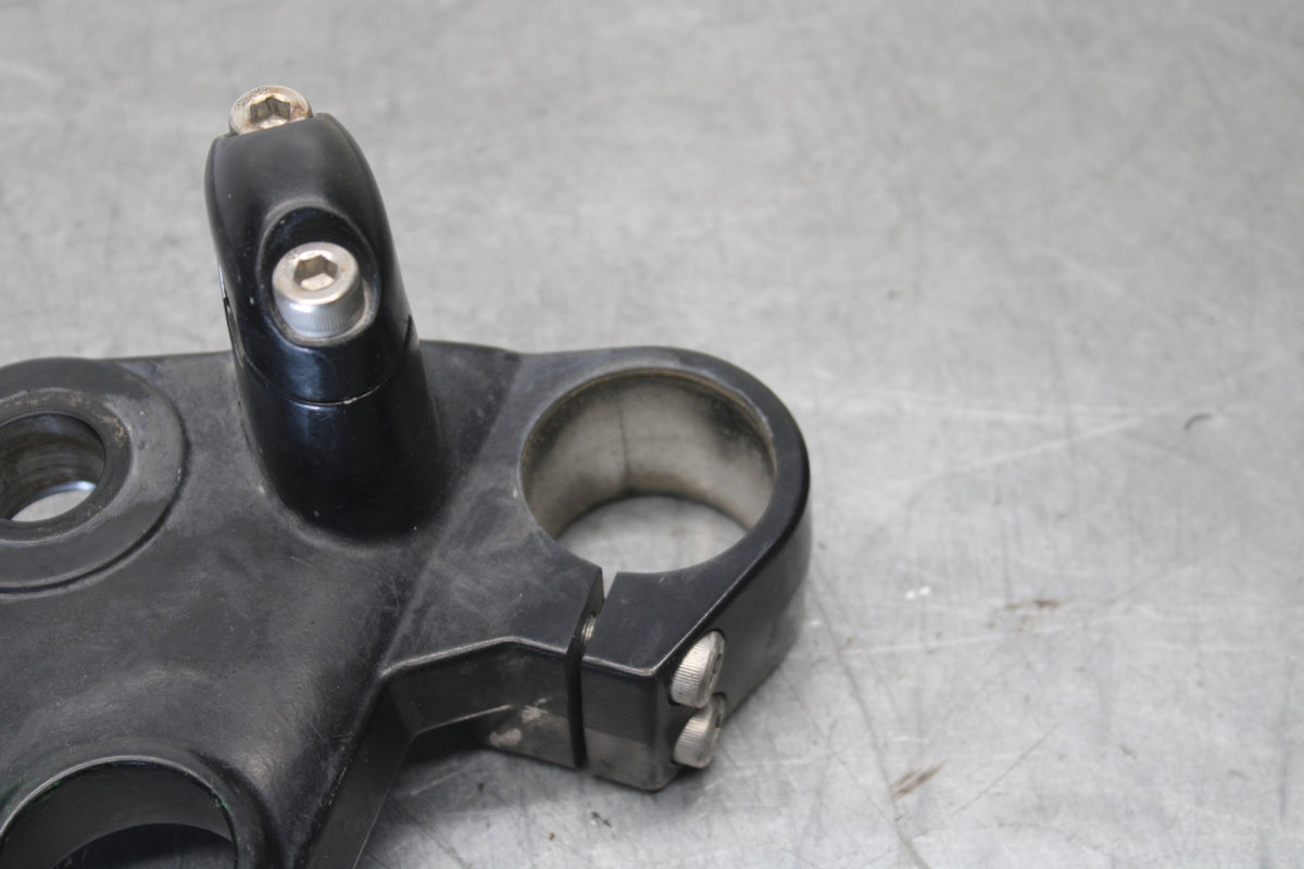01-06 TRIUMPH TIGER 955I FORKS UPPER TRIPLE TREE CLAMP  BB693