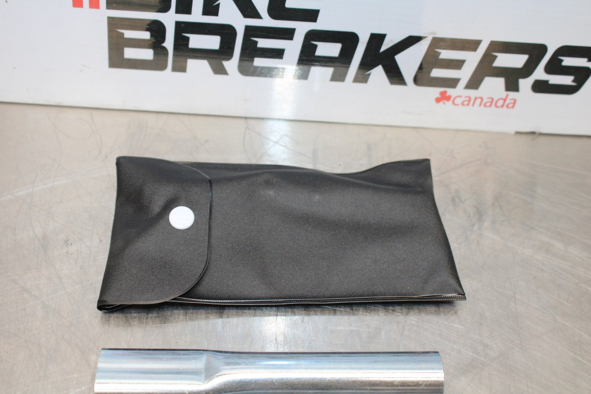 22-25 YAMAHA YZF R7 STOCK TOOLS OEM TOOL BAG KIT SET BB182