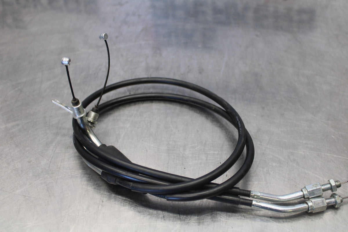 18 SUZUKI GSXR750 THROTTLE CABLES LINES BB891