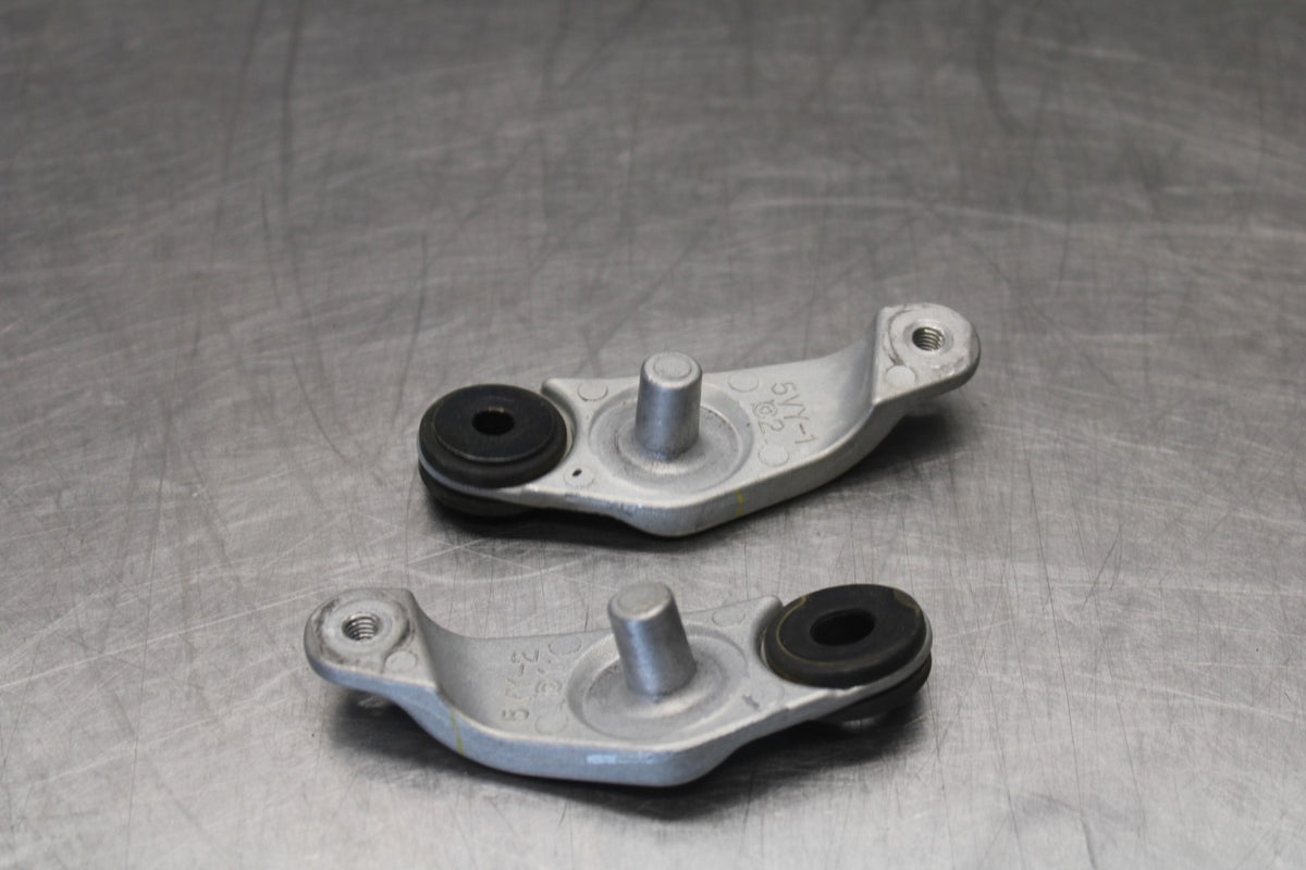 08-16 YAMAHA YZF R6 FRONT GAS TANK BRACKET MOUNT BB929