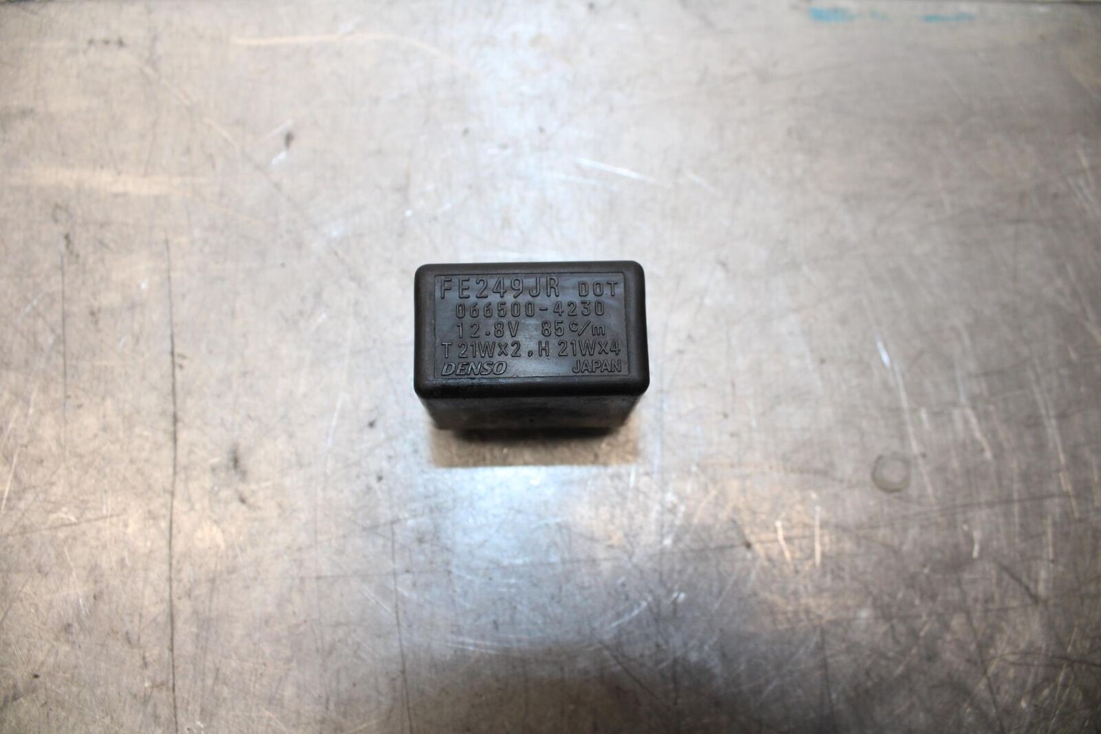 11-23 SUZUKI GSXR 750 TURN SIGNAL FUEL PUMP RELAY FLASHER SWITCH BB55