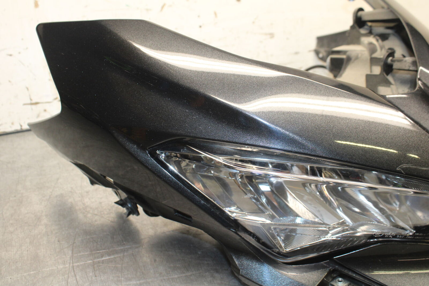 18-23 KAWASAKI NINJA 400 EX400 ABS FRONT HEADLIGHT HEAD LIGHT LAMP BB747