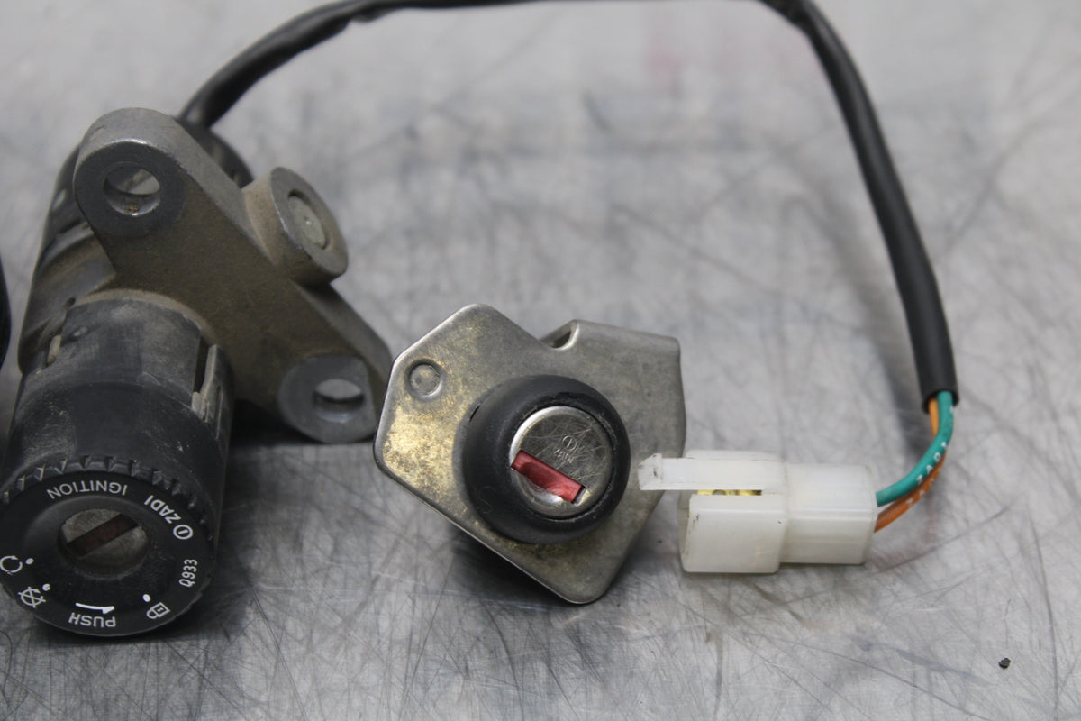 08 MOTO GUZZI BREVA 750 IGNITION LOCK KEY SET W/ GAS CAP AND SEAT LOCK BB154