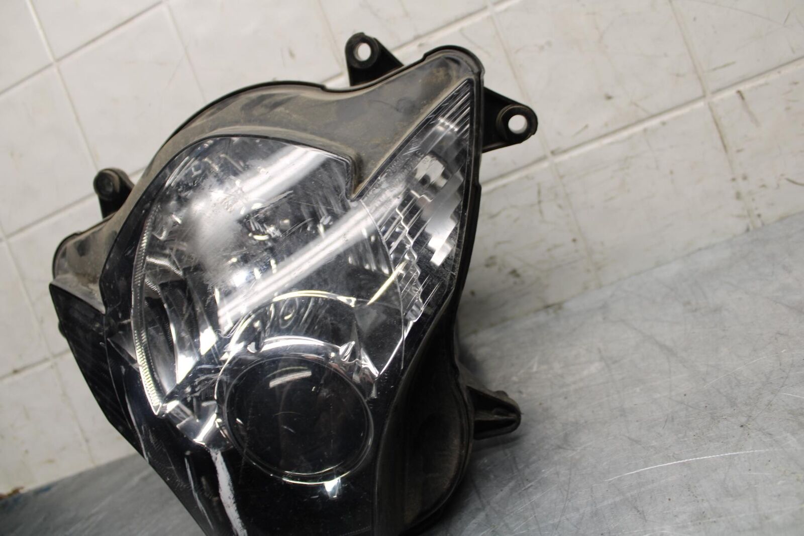 06-07 SUZUKI GSXR750 FRONT HEADLIGHT HEAD LIGHT LAMP 35100-01H01-999 BB482