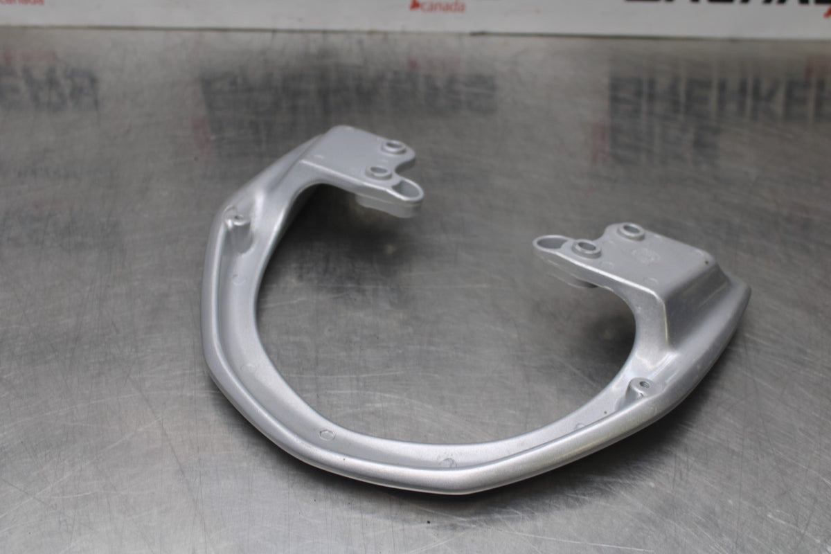 15 SUZUKI GW250F PASSENGER REAR SEAT GRAB BAR HANDLE BB789