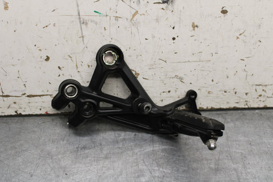 17-24 KTM 390 DUKE LEFT REARSET REAR SET DRIVER FOOT PEG REST STOP BB734