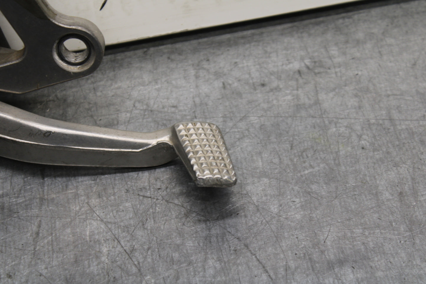 93-94 KAWASAKI NINJA ZX7R RIGHT REARSET REAR SET DRIVER FOOT PEG REST STOP BB124