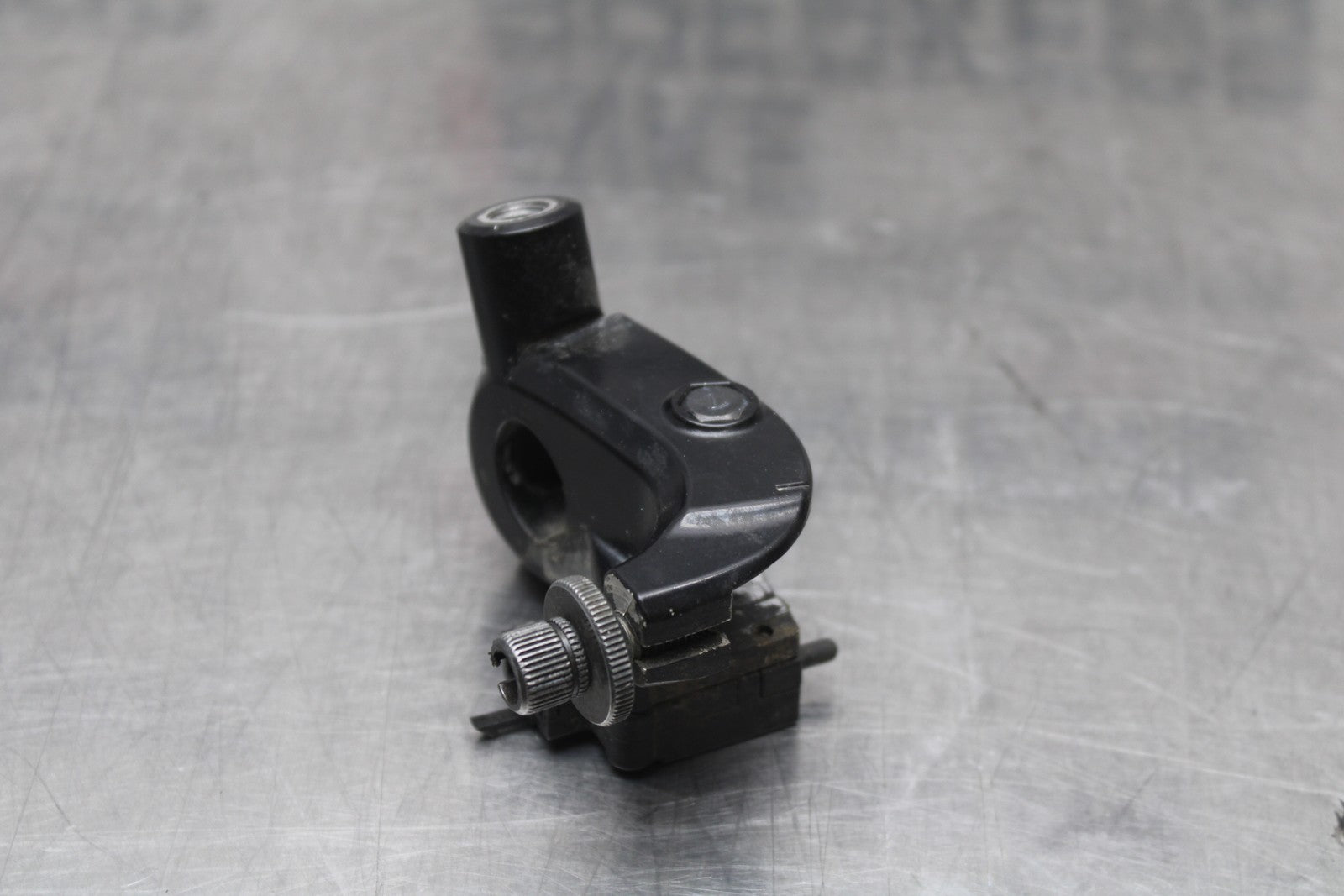 09-10 KAWASAKI ER-6N CLUTCH LEVER PERCH MOUNT BRACKET BB205