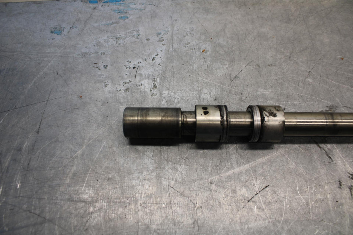 2006 Triumph Daytona 675 Triple FRONT WHEEL RIM AXLE PIVOT BOLT BB434