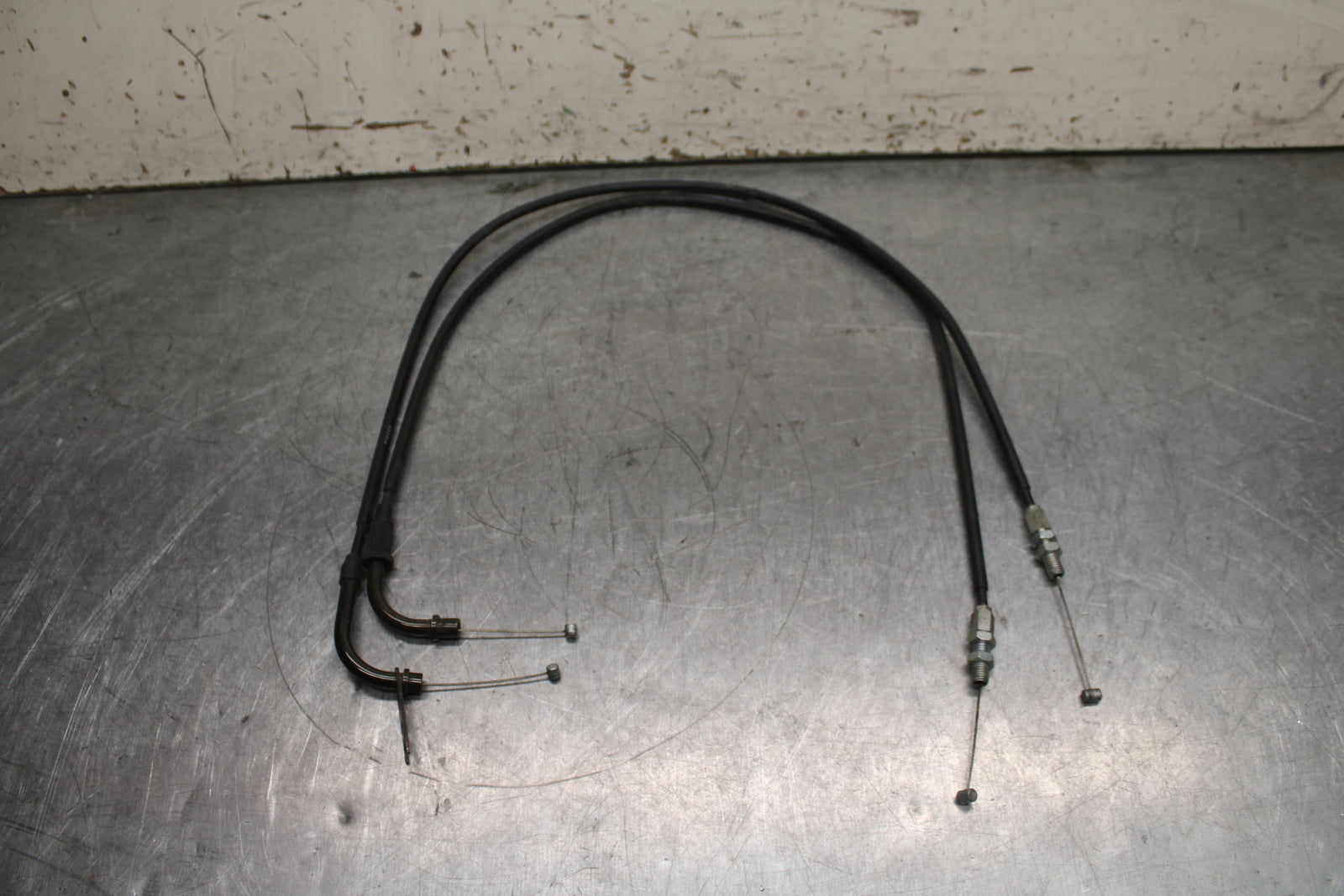 06-07 SUZUKI GSXR750 THROTTLE CABLES LINES BB110