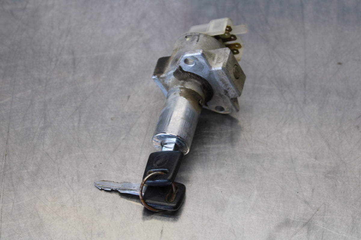 76-77 HONDA GOLDWING 1000 IGNITION LOCK W KEYS BB171