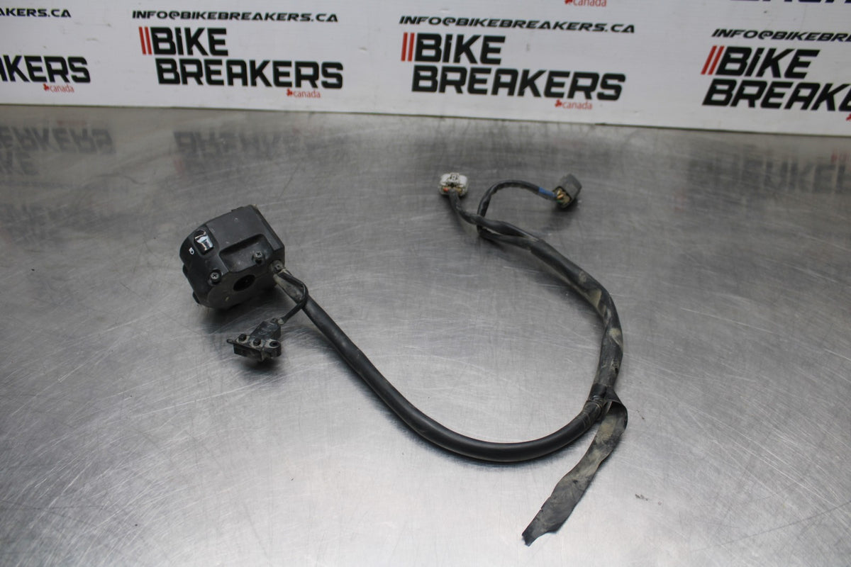 15 TRIUMPH TIGER 800 LEFT CLIP ON HANDLE HORN SIGNALS SWITCH SWITCHES BB873
