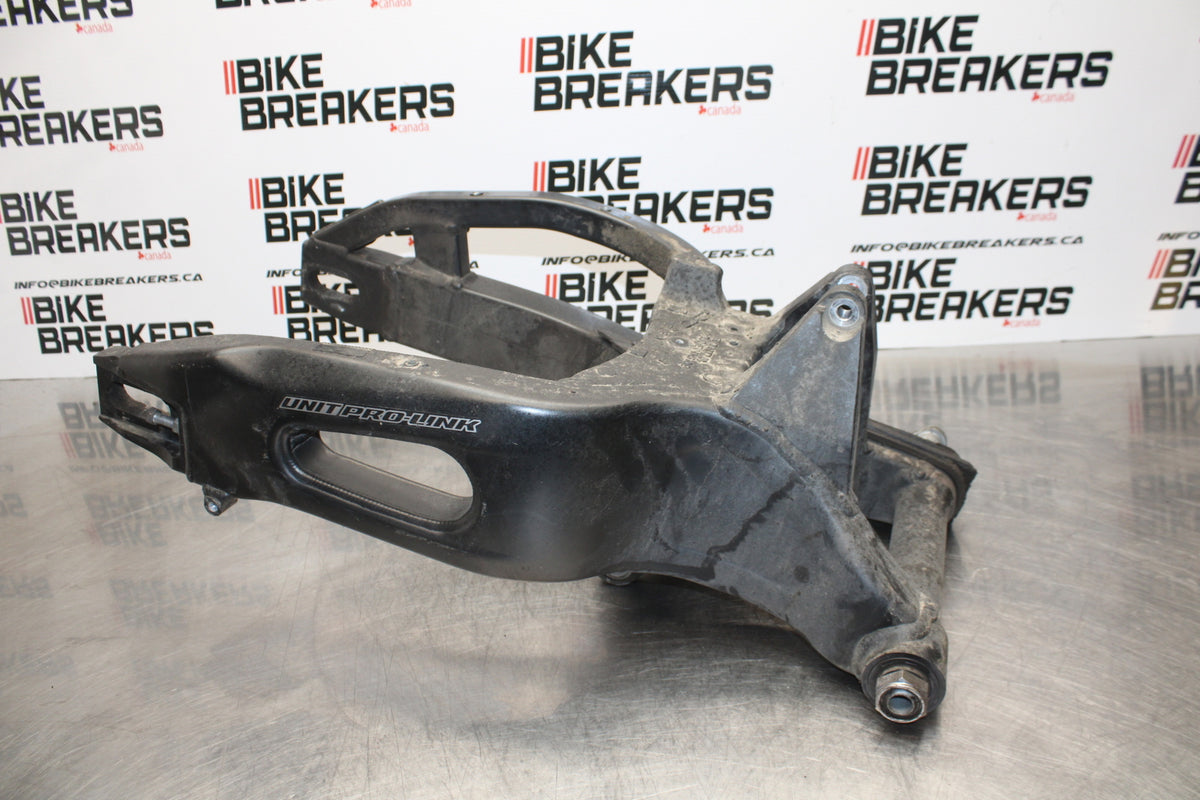 06-07 HONDA CBR1000RR REAR SWINGARM BACK SUSPENSION SWING ARM BB166