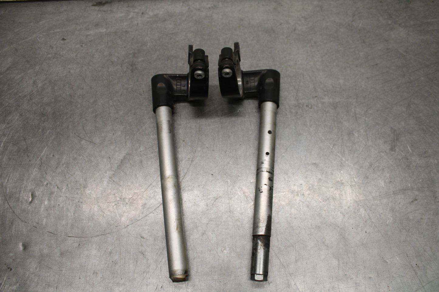 00-02 KAWASAKI NINJA ZX6R LEFT RIGHT CLIP ON ONS HANDLEBARS PAIR SET BB750